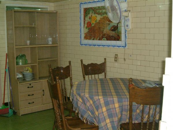 莒光商圈整修过有车位的优质透天厝 | 三房一厅\/高雄市楠梓区和光街205巷\/高雄市楠梓区透天出租\/高雄租编号17125