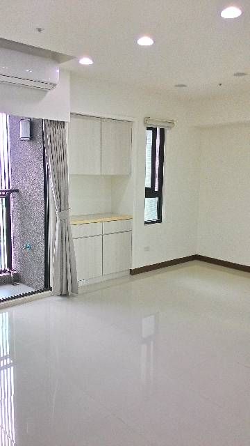 高雄市凤山区电梯华厦 | 三房一厅\/高雄市凤山区