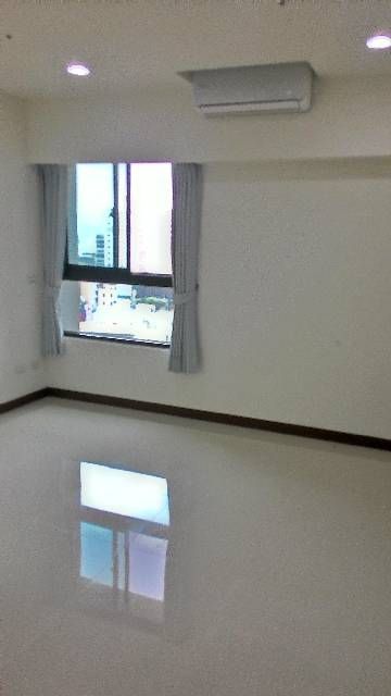 高雄市凤山区电梯华厦 | 三房一厅\/高雄市凤山区