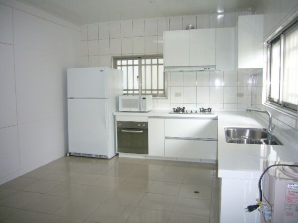 陽明山●獨門獨院●泳池別墅台北市士林區透天出租-照片3