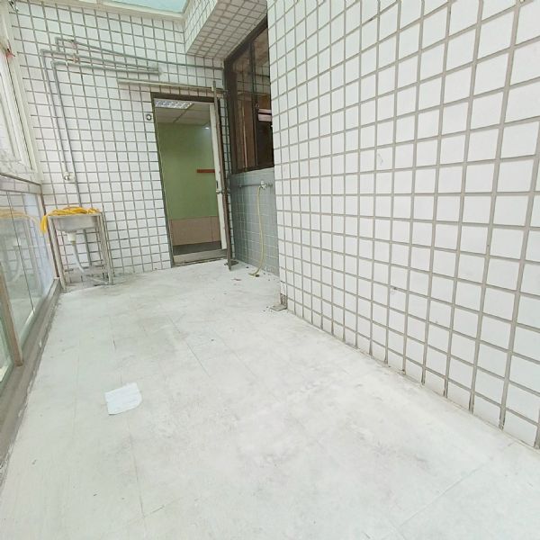 近唭哩岸捷運站邊間辦公室台北市北投區辦公室出租-照片7