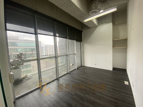 優質裝潢隔間、採光佳台北市內湖區辦公室出租-照片2