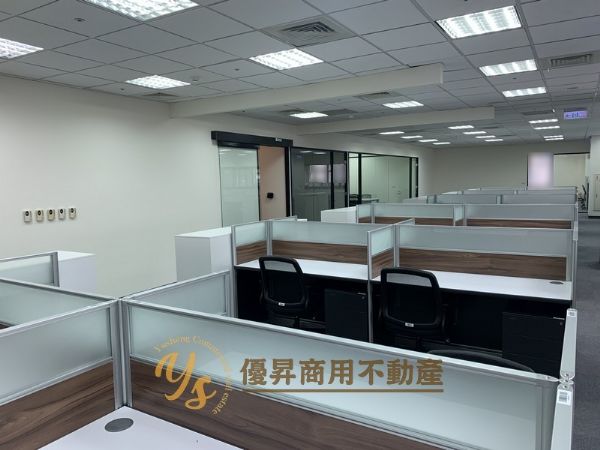 一層一戶、三面採光、門廳優台北市內湖區辦公室出租-照片8