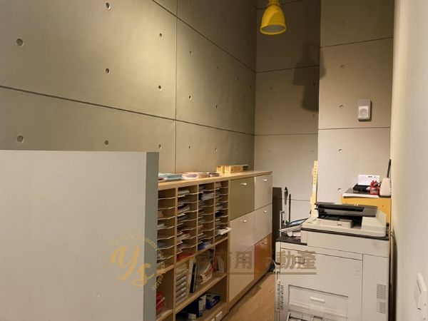 門面氣派有夾層、生活機能便利、近捷運台北市內湖區辦公室出租-照片3