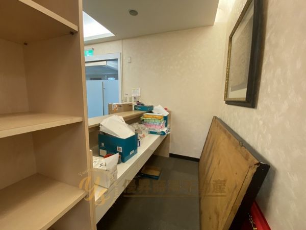 優質裝潢隔間附OA、近捷運台北市內湖區辦公室出租-照片6