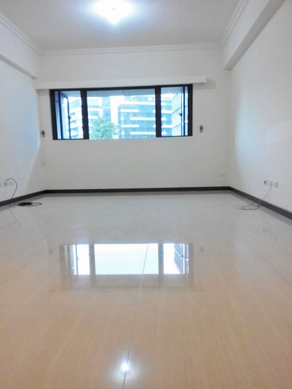 奇岩站-重劃區優質四房-台北市北投區三合街一段-台北市北投區電梯華廈出租-照片1