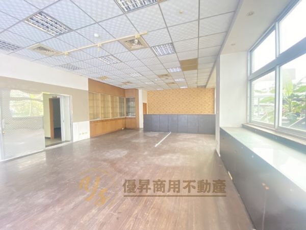 內科稀有釋出、獨棟企業總部首選寬敞明亮台北市內湖區辦公室出租-照片2