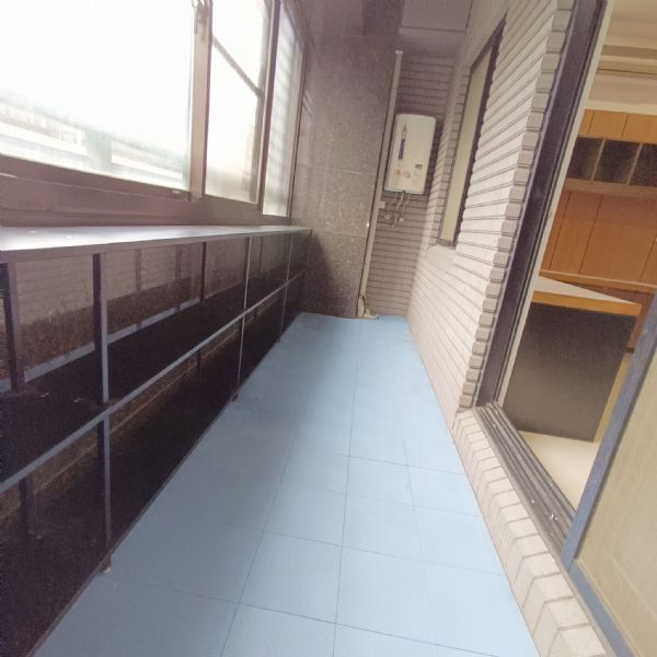 近雙線捷運站★1樓+2樓挑高店面台北市大同區店面出租-照片6