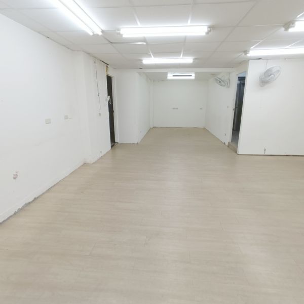 劍潭.通河.面寬5米店面台北市士林區店面出租-照片3