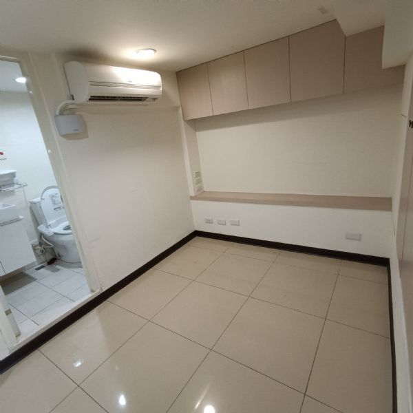 士林捷運站 靜巷挑高華廈台北市士林區電梯華廈出租-照片5