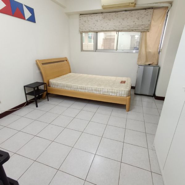 劍潭站 士林夜市 警衛管理 電梯套房台北市士林區套房出租-照片2