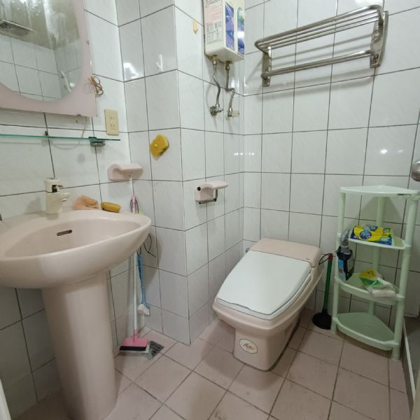 劍潭站 士林夜市 警衛管理 電梯套房台北市士林區套房出租-照片3