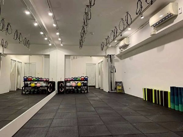 京站商圈金店面-台北市大同區長安西路-台北市大同區店面出租-照片1