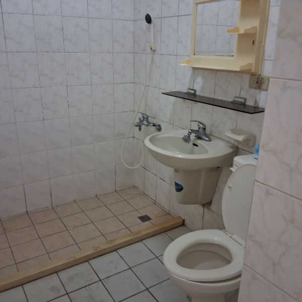 高明世家南投縣草屯鎮電梯華廈出租-照片7