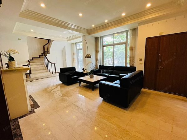 AIT特區◆電梯別墅-台北市內湖區民權東路六段-台北市內湖區透天出租-照片1