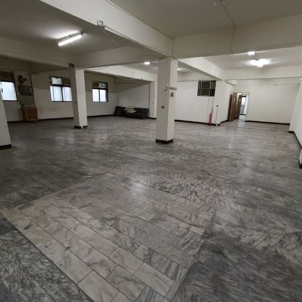 一層一戶 無隔間 格局方正新北市新莊區辦公室出租-照片4