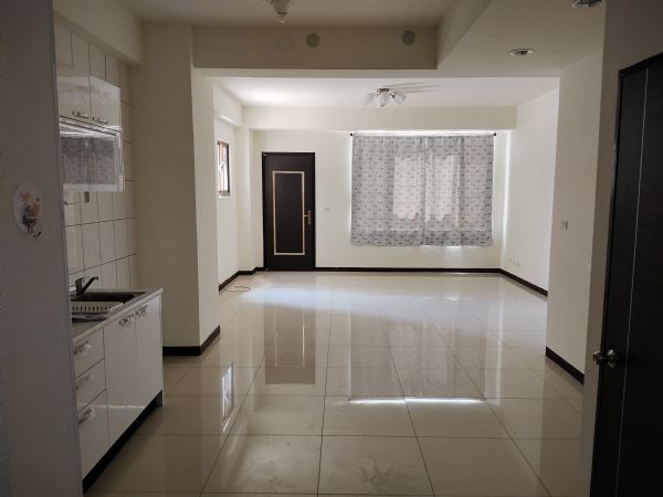 湯城世紀桃園市中壢區透天出租-照片3