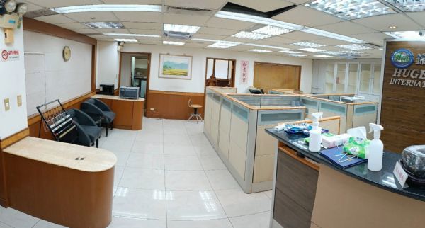 正唭哩岸讚美電梯辦公-台北市北投區西安街二段-台北市北投區辦公室出租-照片1