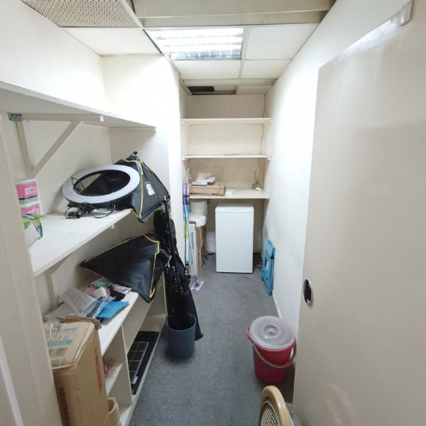 正唭哩岸讚美電梯辦公台北市北投區辦公室出租-照片5